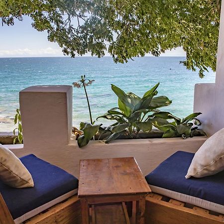 Njaya Lodge Nkhata Bay Exteriör bild