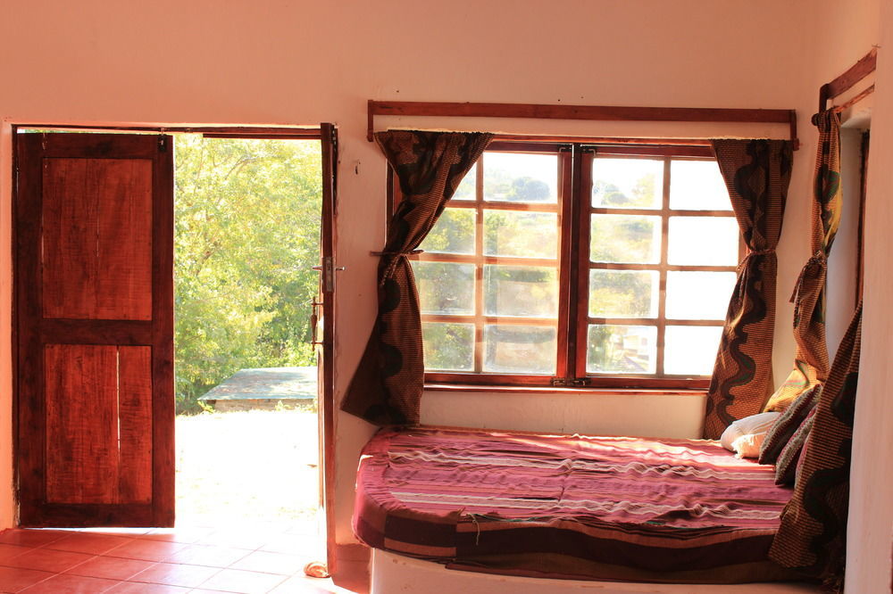 Njaya Lodge Nkhata Bay Exteriör bild