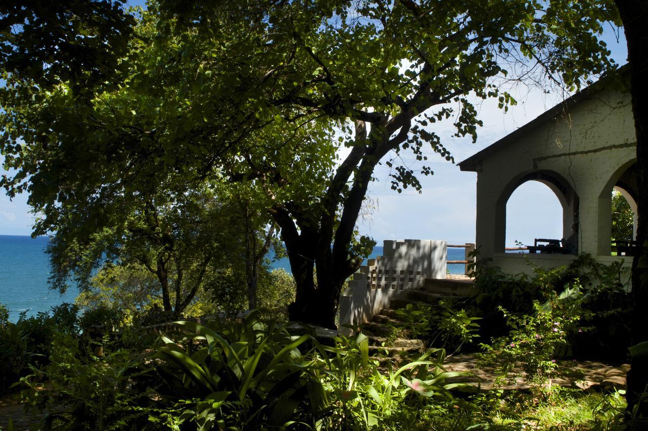 Njaya Lodge Nkhata Bay Exteriör bild