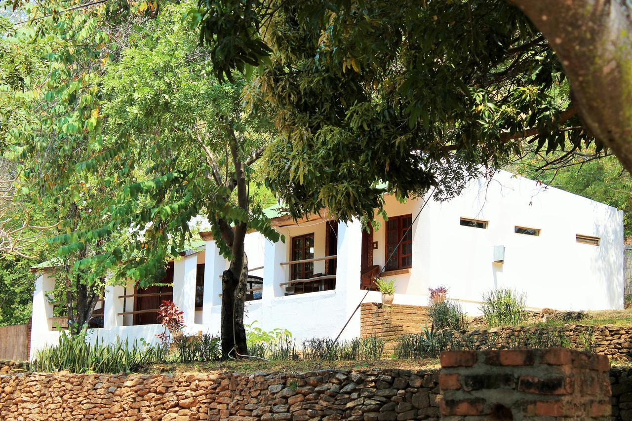 Njaya Lodge Nkhata Bay Exteriör bild